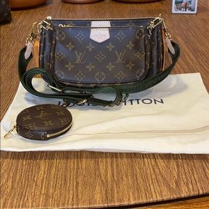Louis Vuitton Multi Pochette Accessories
